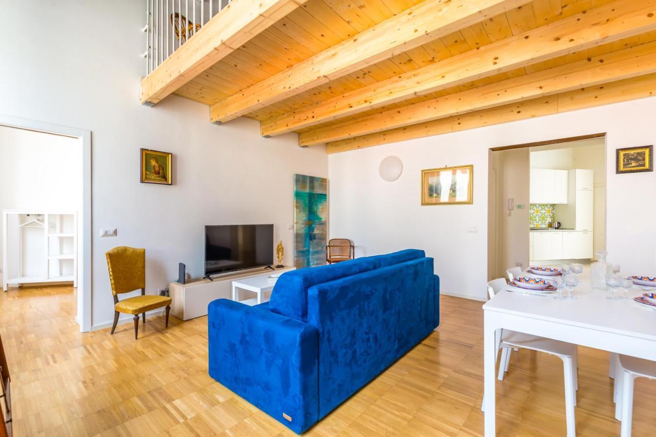Nova Stylish House In Center By Napoliapartments Apartamento