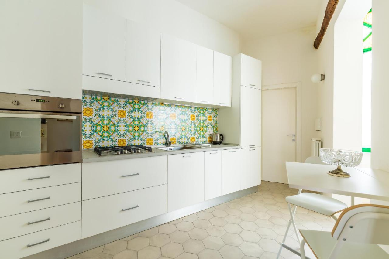 Apartment Nova Stylish House In Center By Napoliapartments *